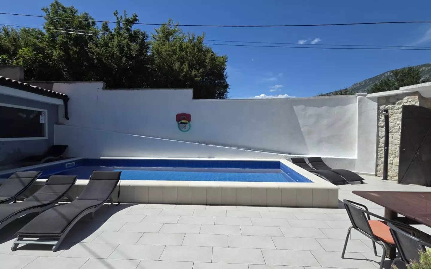 8-bedroom Villa In Grižane-belgrad, Croatia (350 M²)