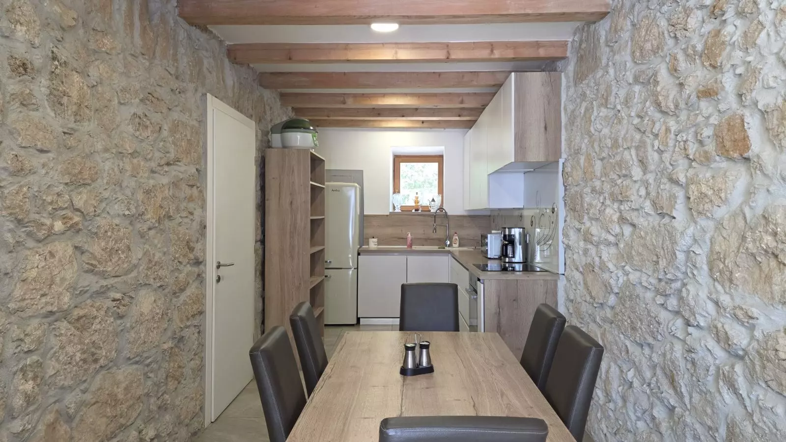 8-bedroom Villa In Grižane-belgrad, Croatia (350 M²)