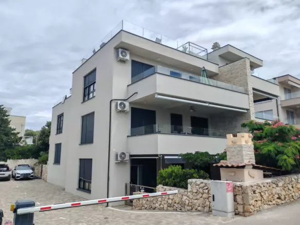3-bedroom Apartment In Mandre, Croatia (80,5 M²)