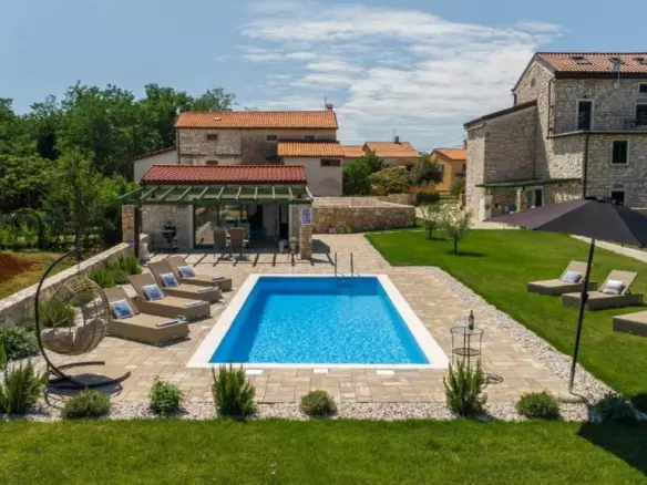 4-bedroom Villa In Umag, Croatia (260 M²)