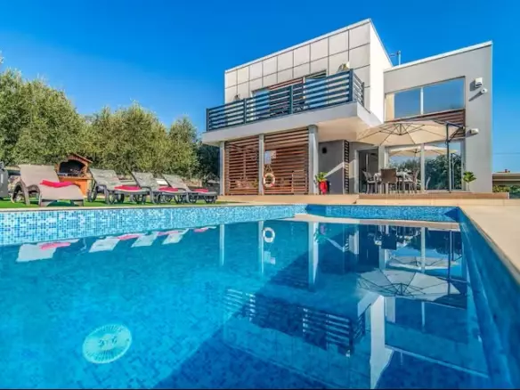 3-bedroom Villa In Vodnjan, Croatia (173 M²)