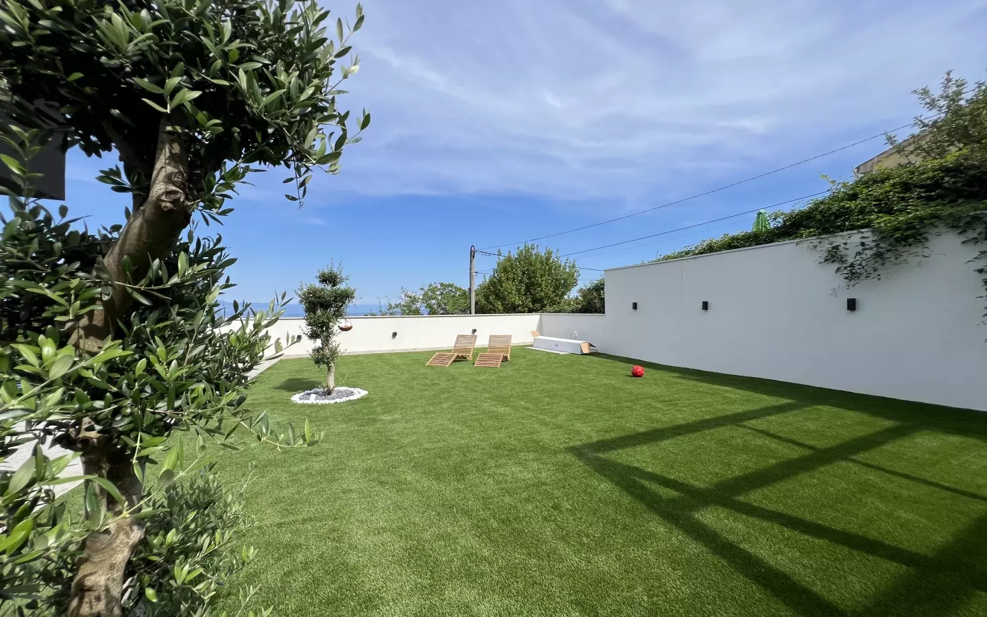 5-bedroom Villa In Sveta Jelena, Croatia (275 M²)