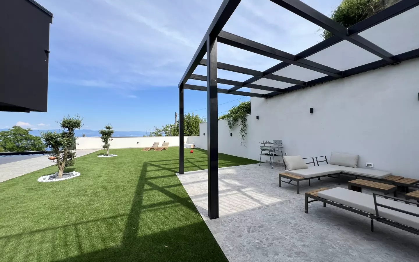 5-bedroom Villa In Sveta Jelena, Croatia (275 M²)