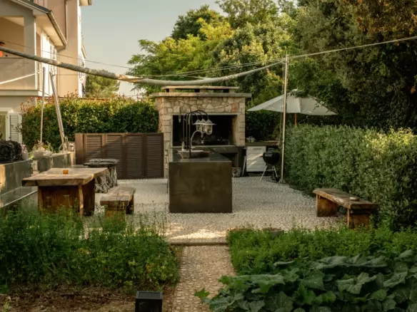 2-bedroom Apartment In Nerezine, Croatia (82,48 M²)
