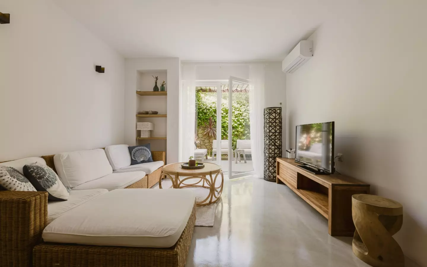 2-bedroom Apartment In Nerezine, Croatia (70,09 M²)