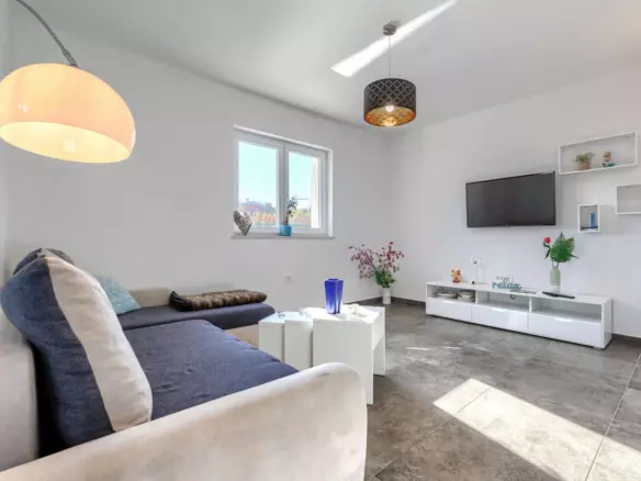 6-bedroom Detached House In Labin, Croatia (240 M²)