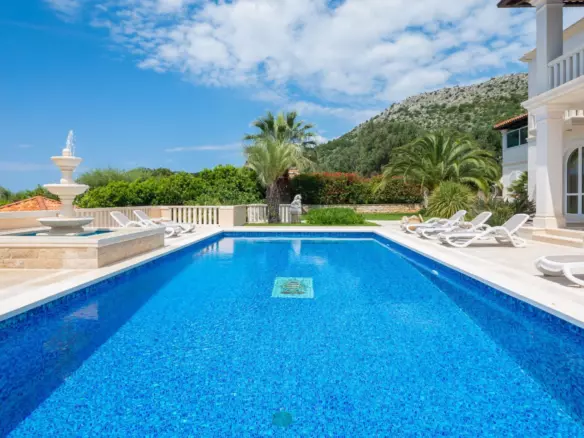 6-bedroom Villa In Trsteno, Croatia (530 M²)