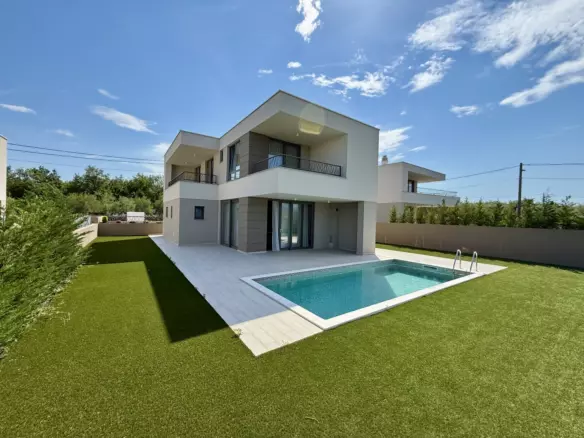 4-bedroom Villa In Brzac, Croatia (152 M²)