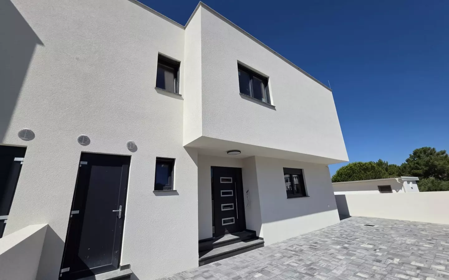 3-bedroom Villa In Vir, Croatia (322 M²)