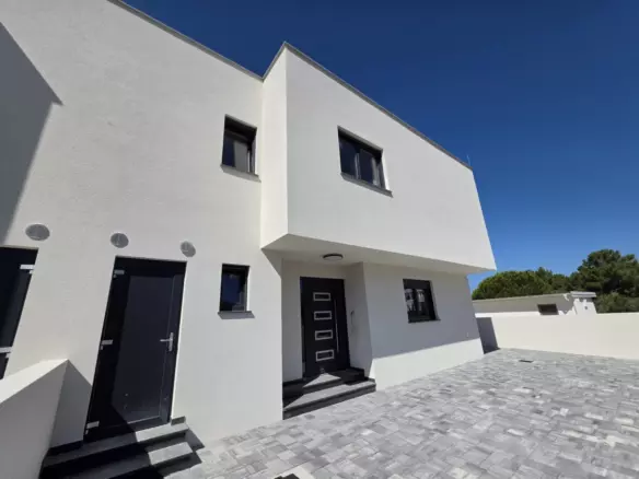 3-bedroom Villa In Vir, Croatia (322 M²)