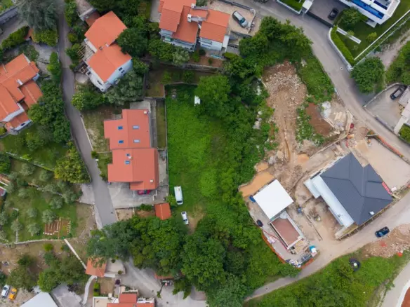 Land In Pobri, Croatia (1.080 M²)