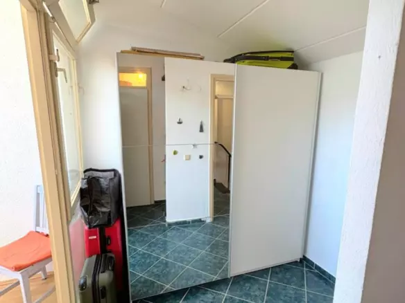 4-bedroom Apartment In Červar-porat, Croatia (83 M²)
