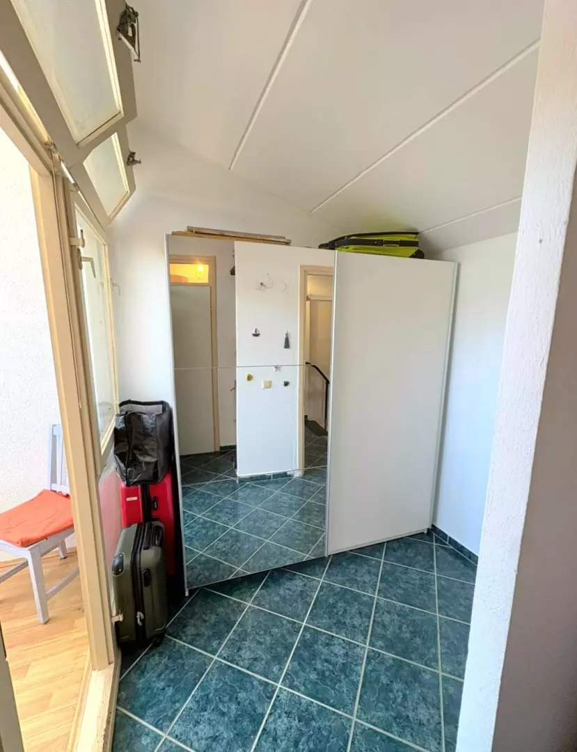 4-bedroom Apartment In Červar-porat, Croatia (83 M²)