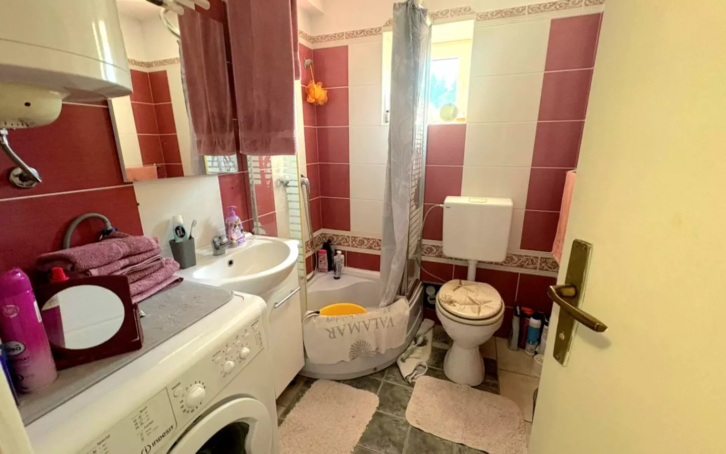 4-bedroom Apartment In Červar-porat, Croatia (83 M²)