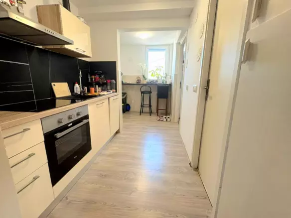 4-bedroom Apartment In Červar-porat, Croatia (83 M²)