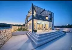 4-bedroom Villa In Vodice, Croatia (290 M²)