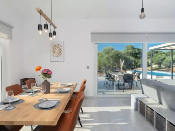 3-bedroom Villa In Lun, Croatia (133 M²)