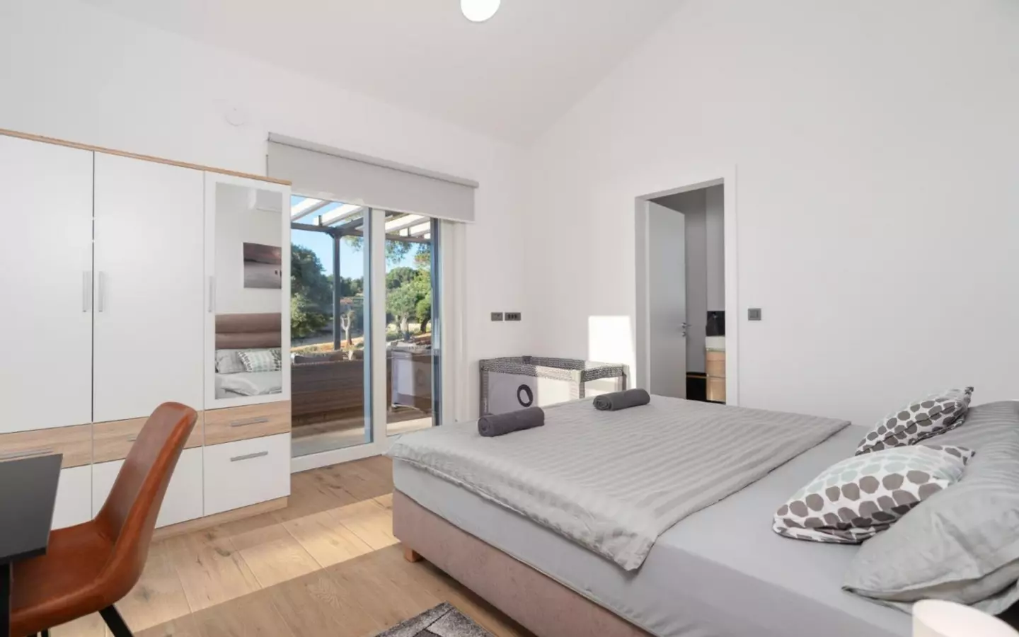 3-bedroom Villa In Lun, Croatia (133 M²)