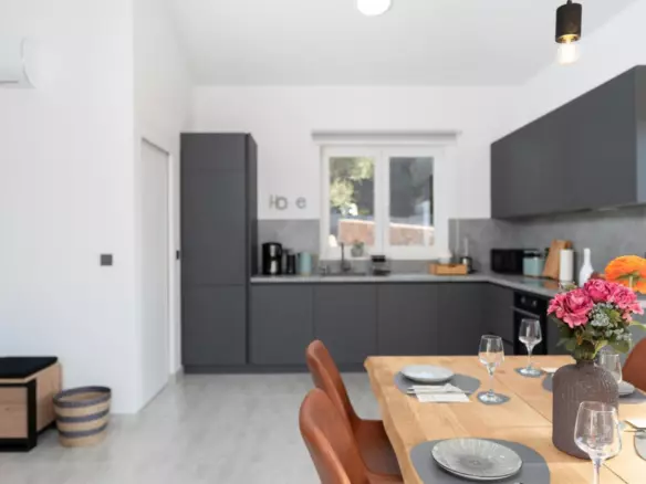 3-bedroom Villa In Lun, Croatia (133 M²)