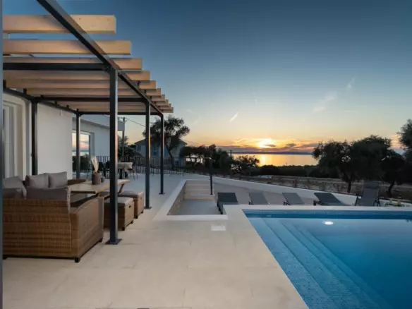 3-bedroom Villa In Lun, Croatia (133 M²)