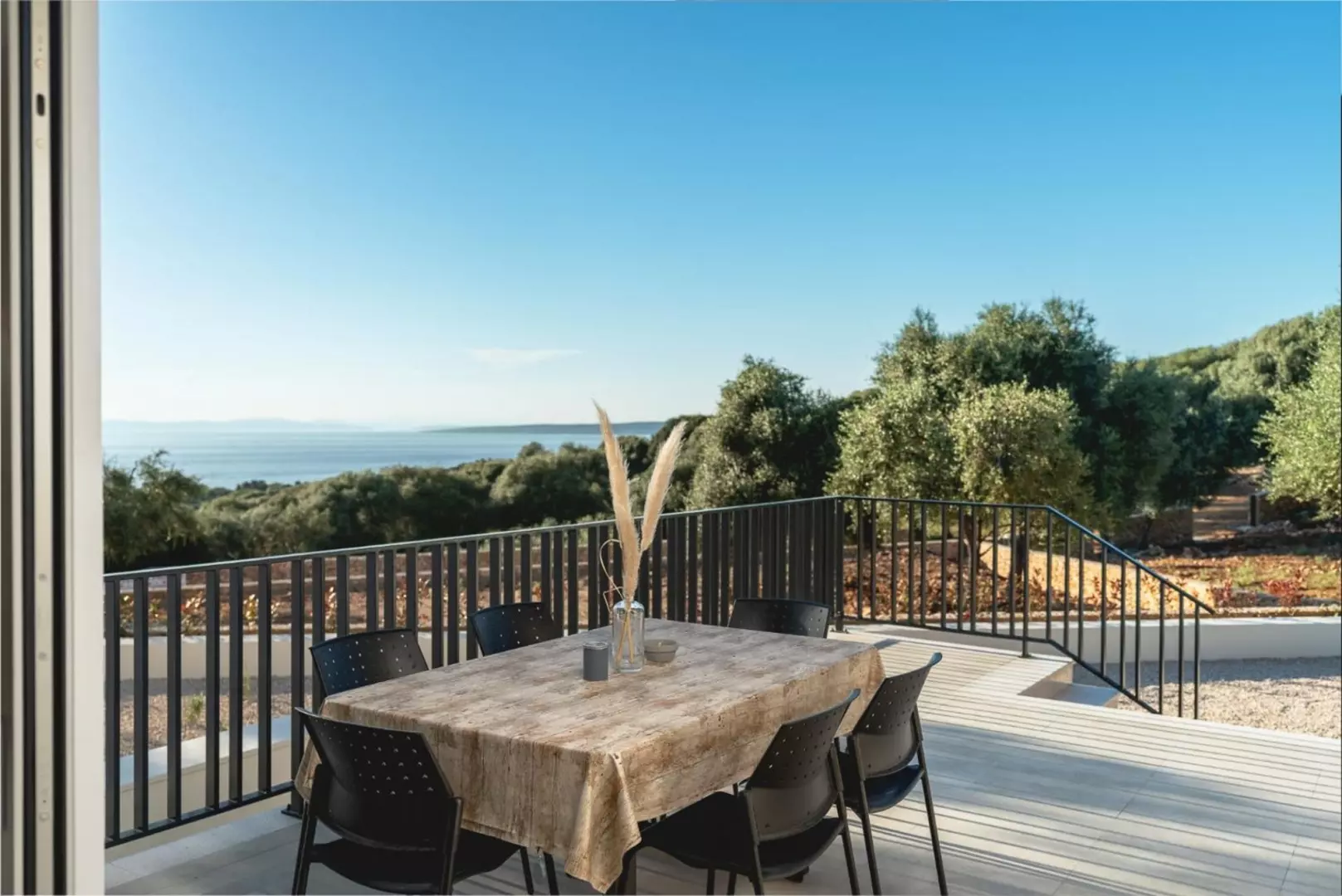 3-bedroom Villa In Lun, Croatia (133 M²)