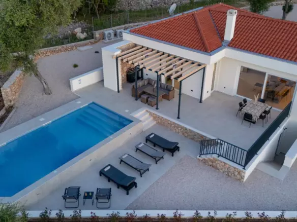3-bedroom Villa In Lun, Croatia (133 M²)