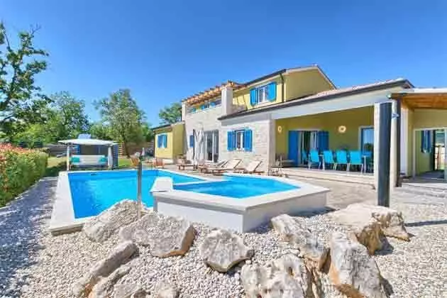 5-bedroom Villa In Mužini, Croatia (187 M²)