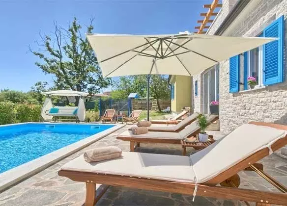 5-bedroom Villa In Mužini, Croatia (187 M²)