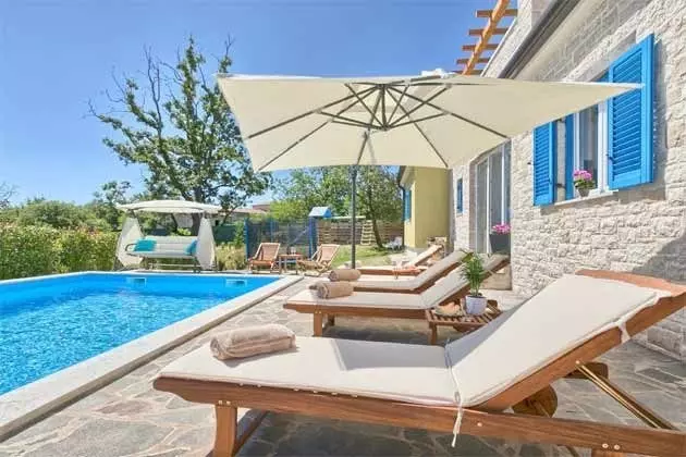 5-bedroom Villa In Mužini, Croatia (187 M²)