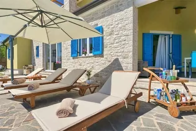 5-bedroom Villa In Mužini, Croatia (187 M²)