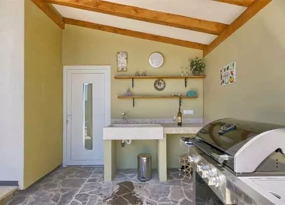 5-bedroom Villa In Mužini, Croatia (187 M²)