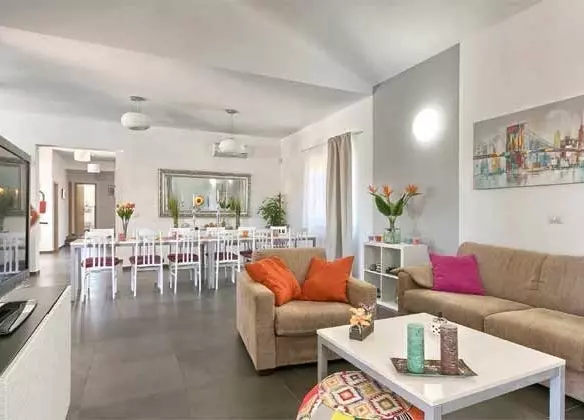 5-bedroom Villa In Mužini, Croatia (187 M²)