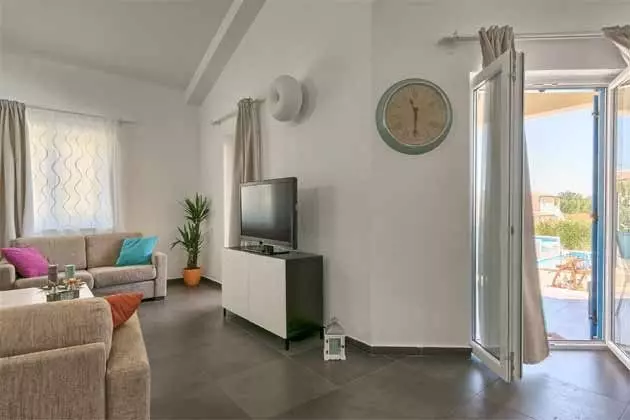 5-bedroom Villa In Mužini, Croatia (187 M²)