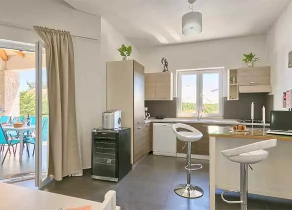 5-bedroom Villa In Mužini, Croatia (187 M²)