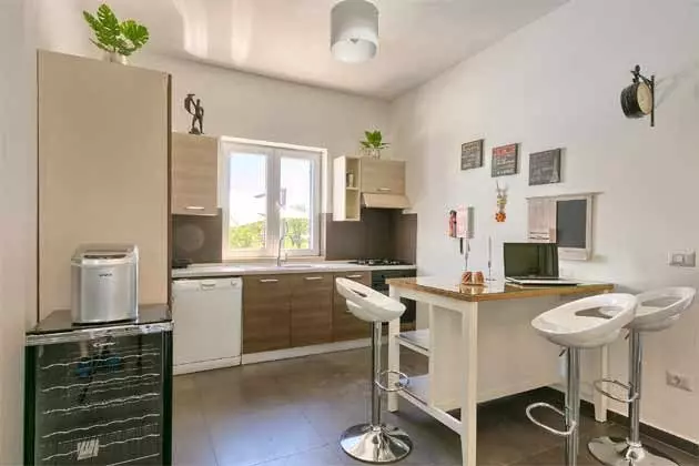 5-bedroom Villa In Mužini, Croatia (187 M²)