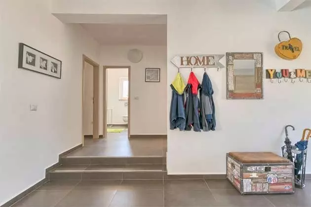 5-bedroom Villa In Mužini, Croatia (187 M²)
