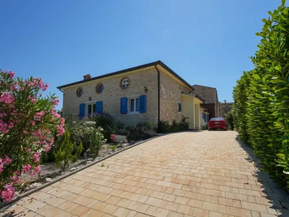 5-bedroom Detached House In Poreč, Croatia (133 M²)