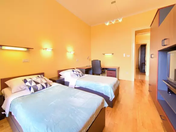 2-bedroom Apartment In Belveder, Croatia (85 M²)