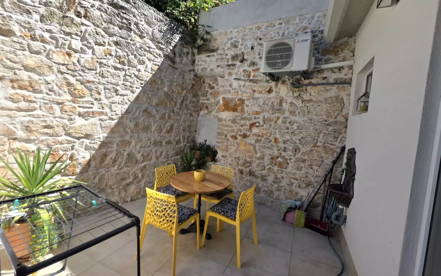 2-bedroom Apartment In Centar, Croatia (79 M²)