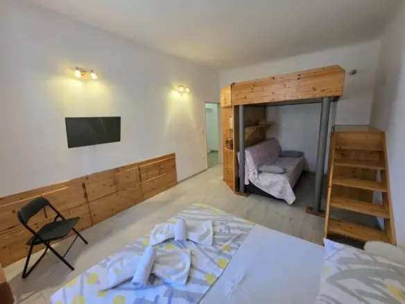 2-bedroom Apartment In Centar, Croatia (79 M²)