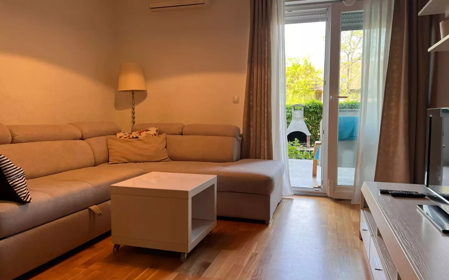 1-bedroom Apartment In Rudeš, Croatia (64 M²)