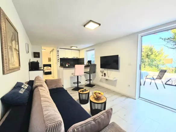 1-bedroom Apartment In Njivice, Croatia (50 M²)