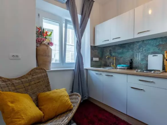 1-bedroom Apartment In Poluotok, Croatia (38 M²)