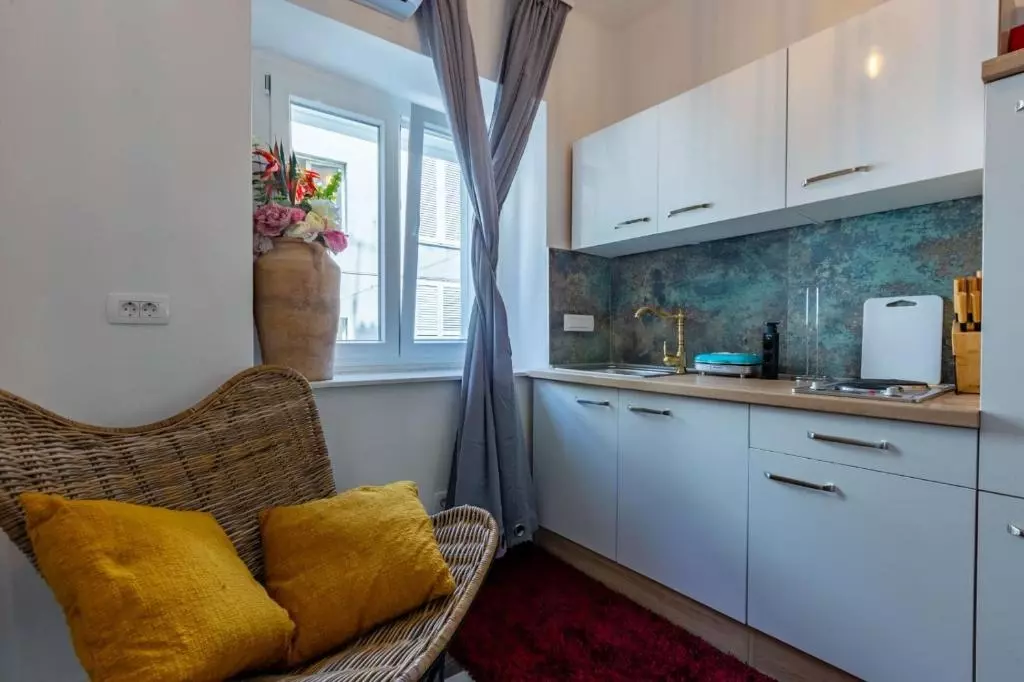1-bedroom Apartment In Poluotok, Croatia (38 M²)