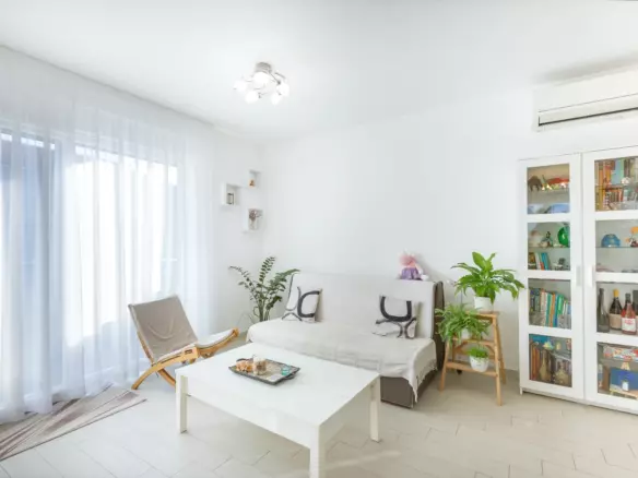 3-bedroom Apartment In Veli Vrh, Croatia (136 M²)