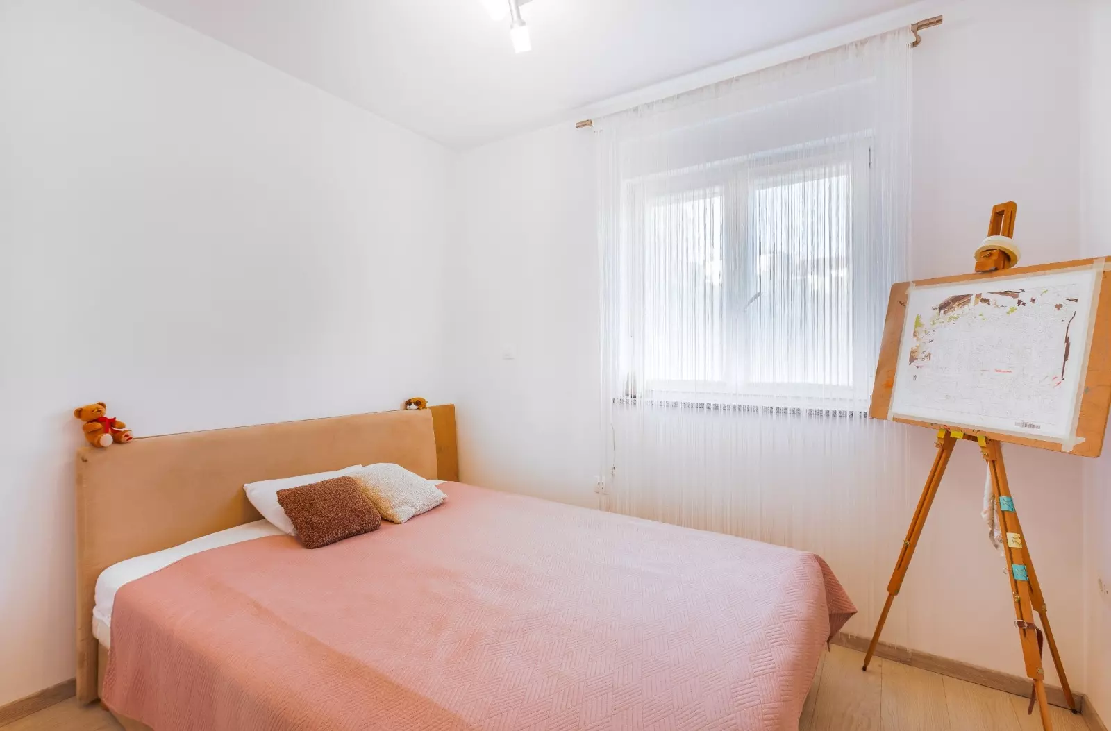 3-bedroom Apartment In Veli Vrh, Croatia (136 M²)