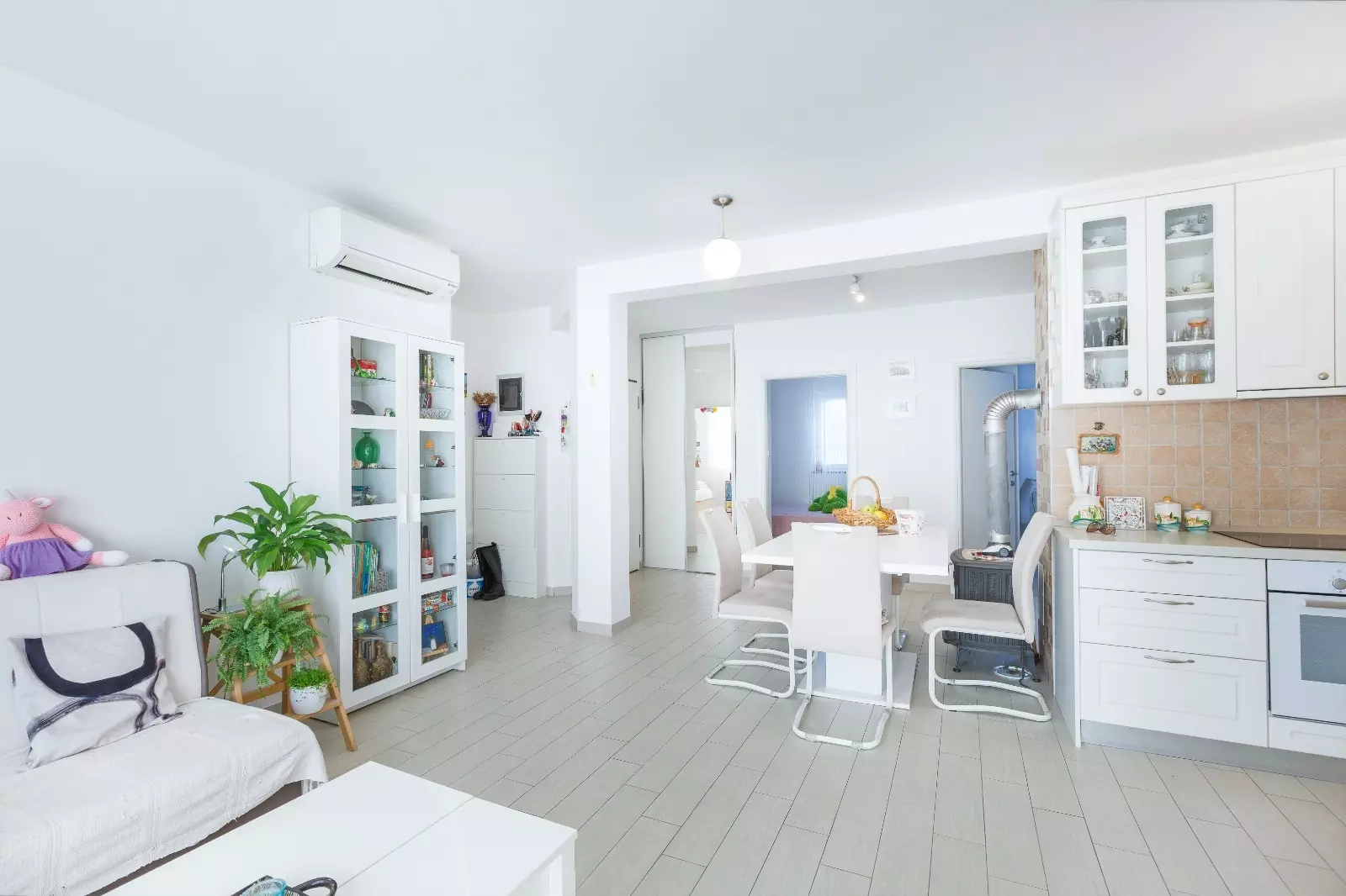 3-bedroom Apartment In Veli Vrh, Croatia (136 M²)