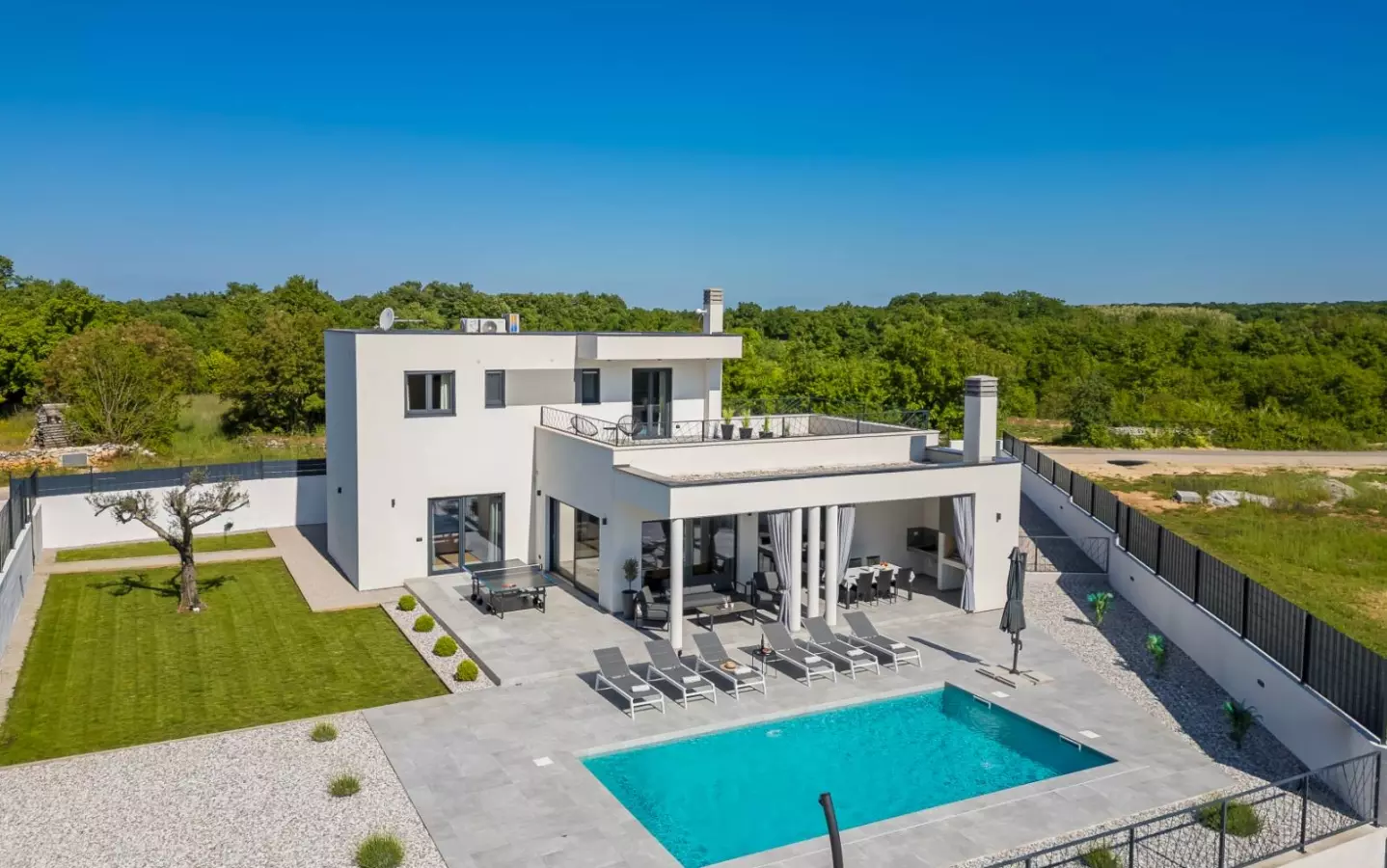 3-bedroom Villa In Režanci, Croatia (186 M²)