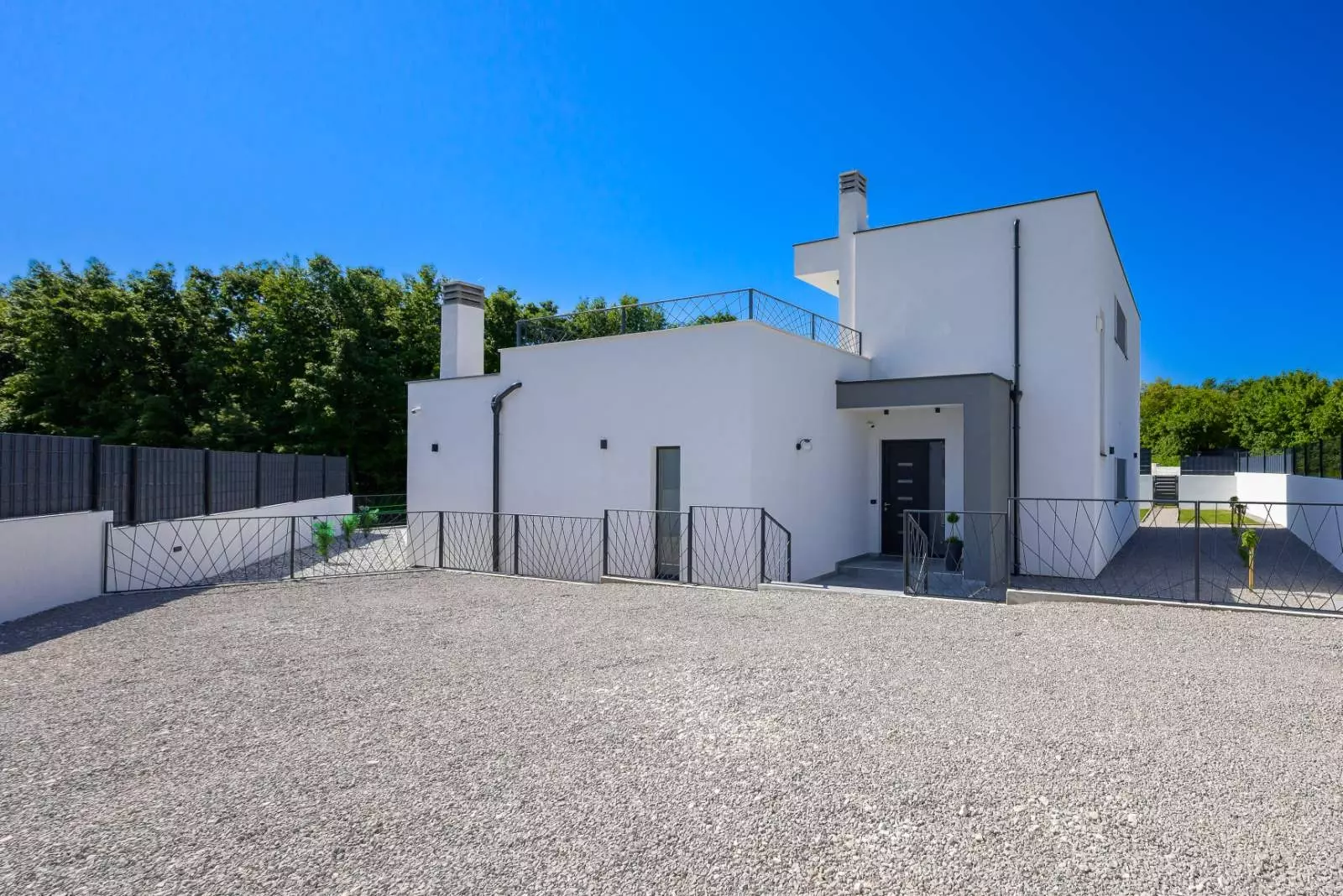 3-bedroom Villa In Režanci, Croatia (186 M²)