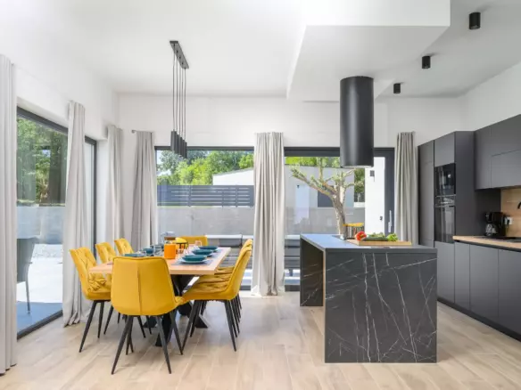3-bedroom Villa In Režanci, Croatia (186 M²)